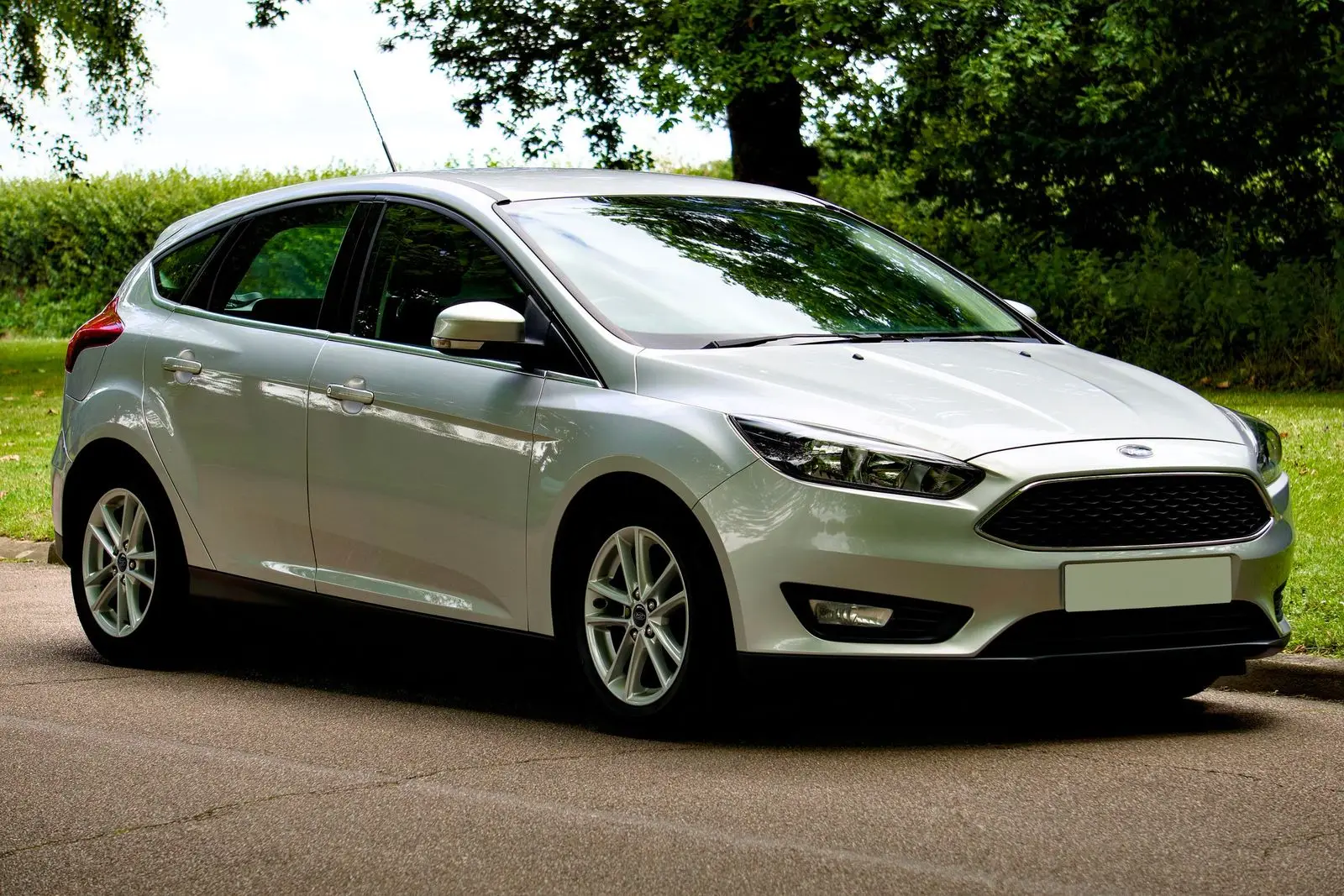 Silver hatchback, three-quarter view